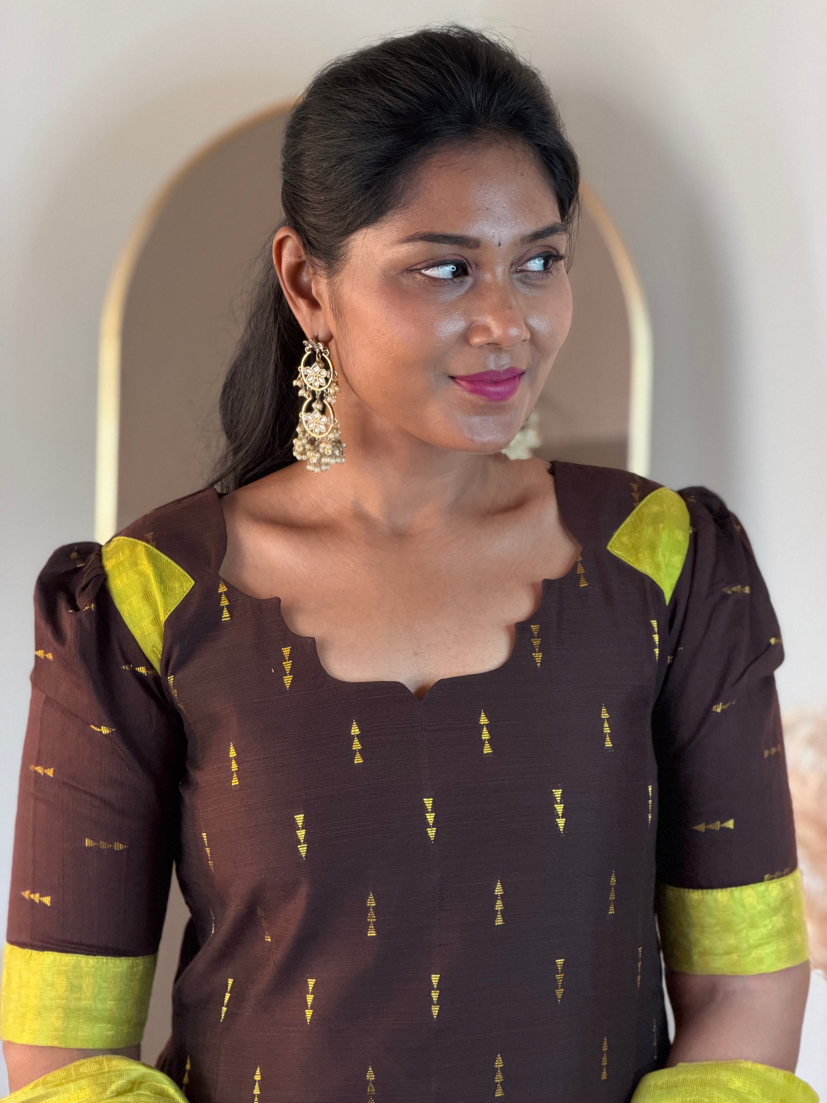 SIYA117 Brown| Aira raw silk kurta set (3 Piece)