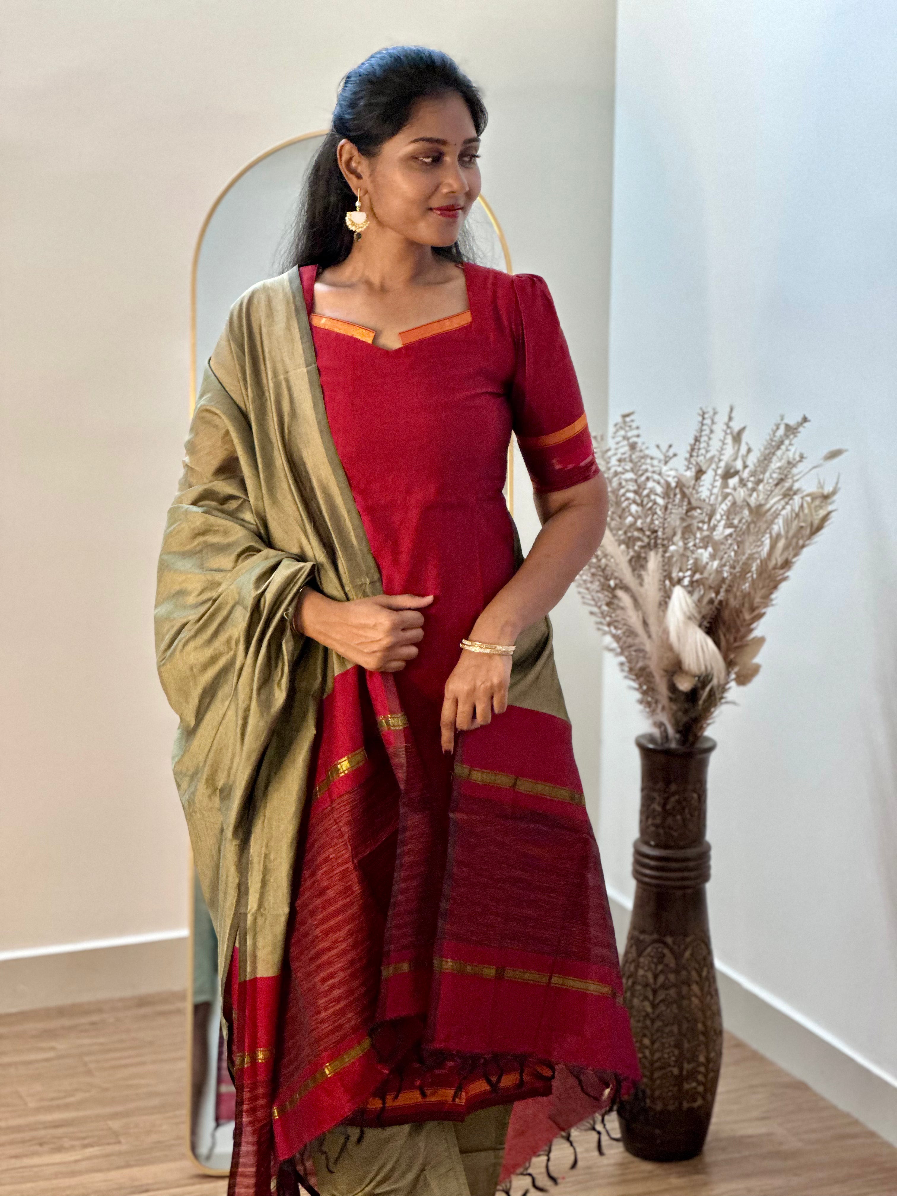 SIYA055 | Varnika Pochampally Seiko Silk Kurta Set (3-Piece) -Red