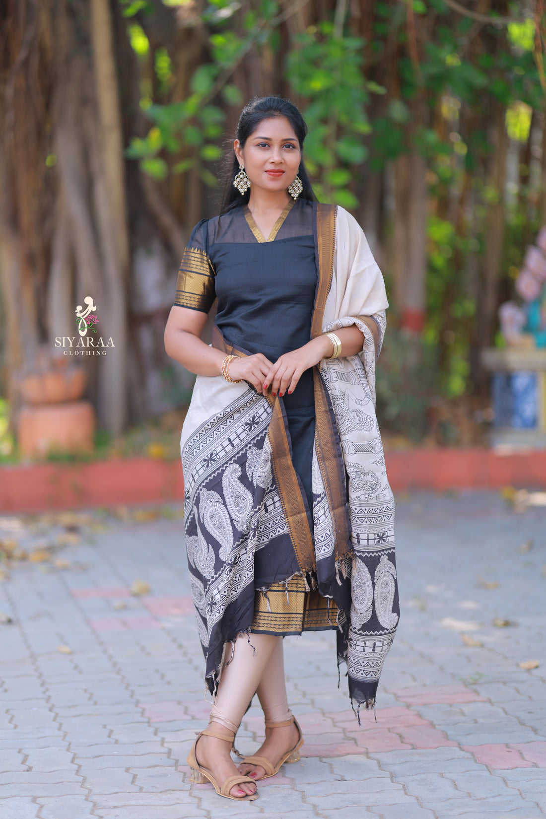 SIYA051 Black| Charvika Mangalagiri Silk Top with Kalamkari Dupatta (2-Piece)