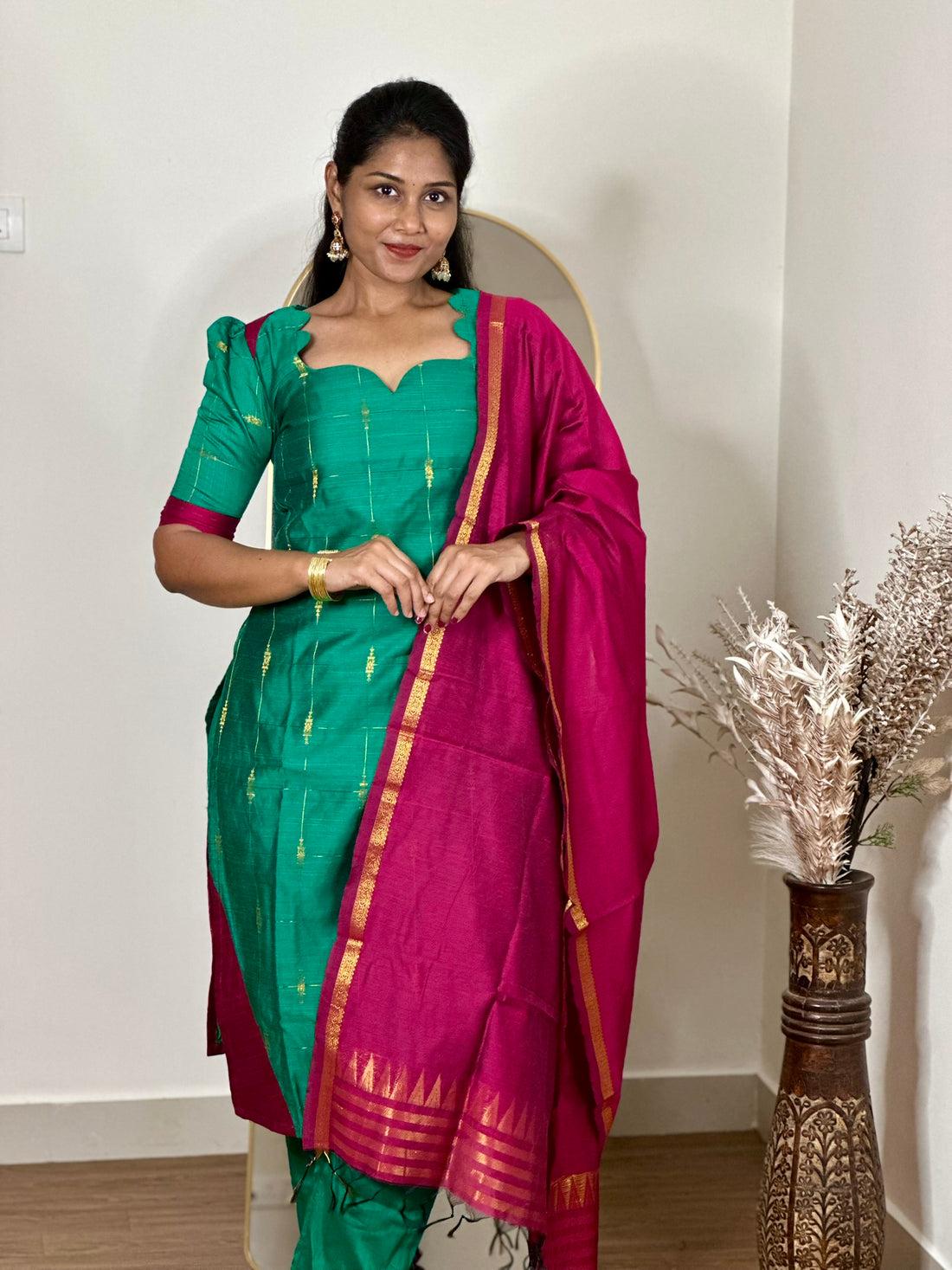 SIYA102 |Aira Raw Silk Kurta Set (3-Piece)